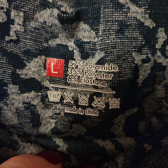 Halara Butt-Lifting Seamless Leggings - Picture 4 of 5